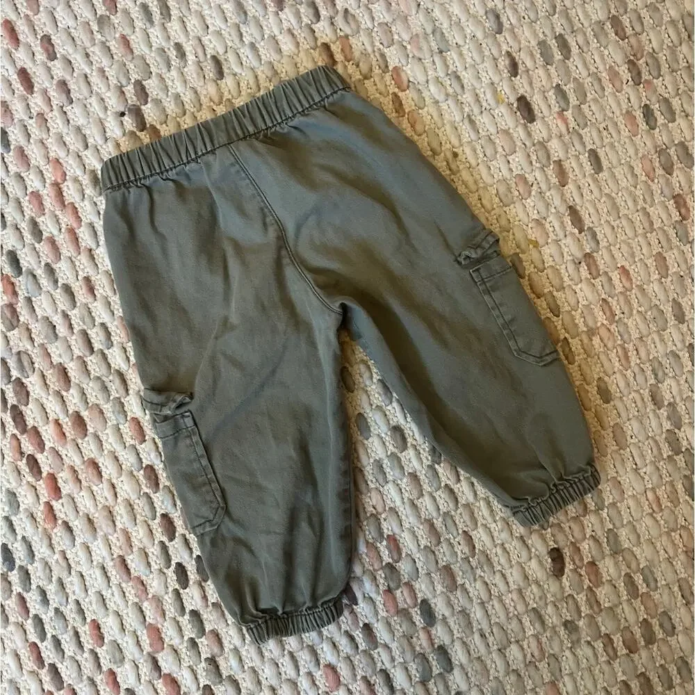 Old Navy Olive Cargo Pants